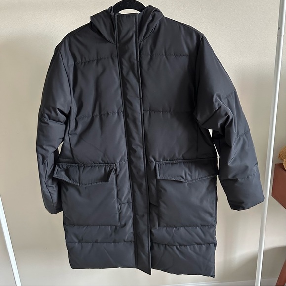 EVERLANE The ReNew Long Puffer in Black Medium - Picture 6 of 14